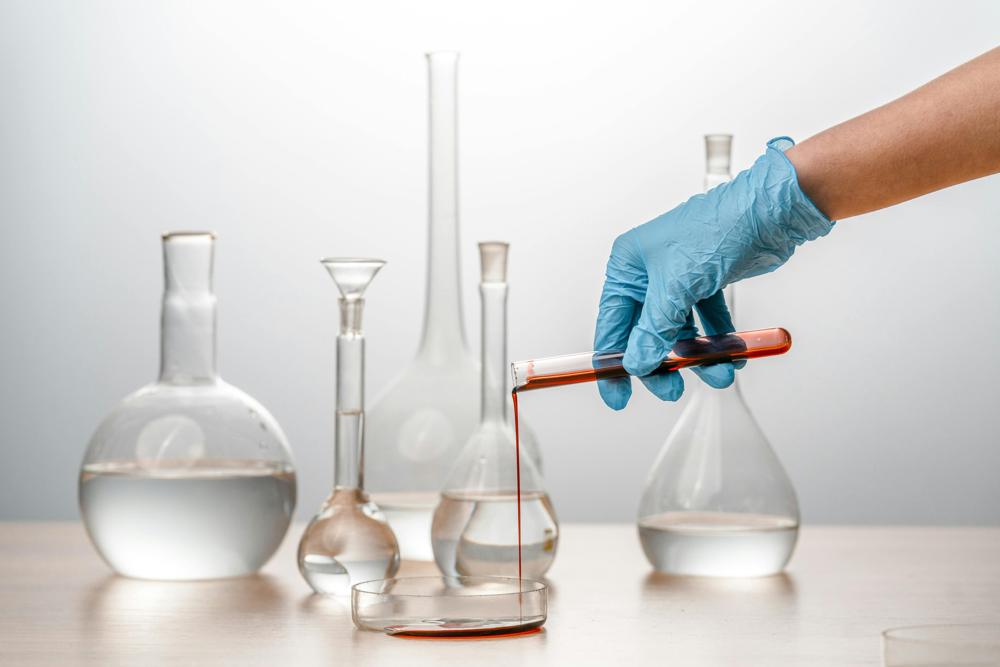 Lab equipment-a2e0bff5c0b34506b00d173a97e3ebdb.jpg Lab equipment