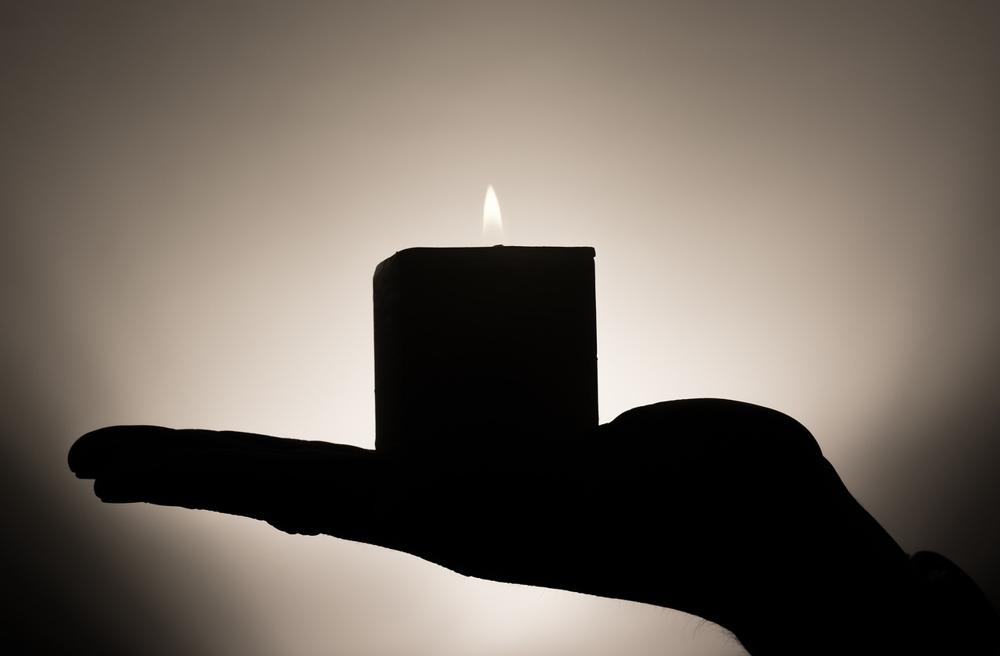 elegant candle-b9caac3b328944f8957a030f42c41af5.jpg elegant candle