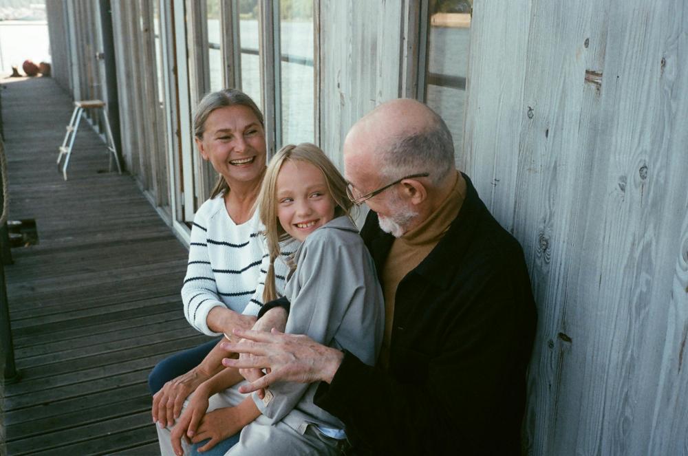 loving grandparents-4b43f39255b74e73a61a1b989d5deb40.jpg loving grandparents